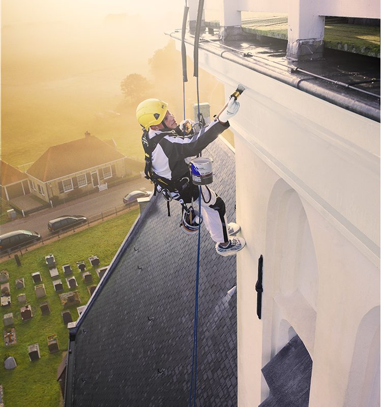 Pro gold painter church abseiling morning light sun painting